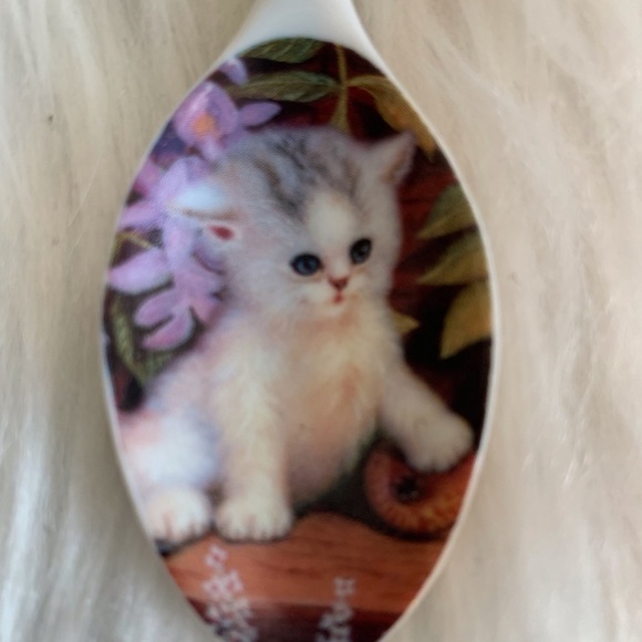 Little Wonders White Cat Sculpture - Picture 2 of 8